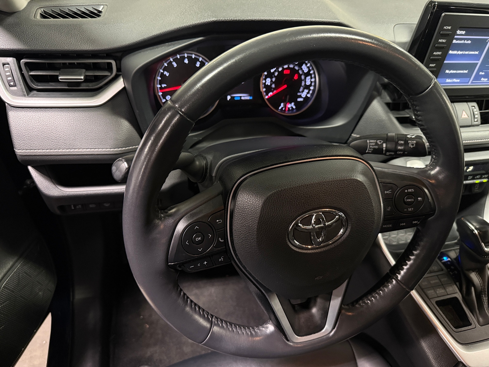 Thumbnail: 2020 Toyota RAV4 - 4