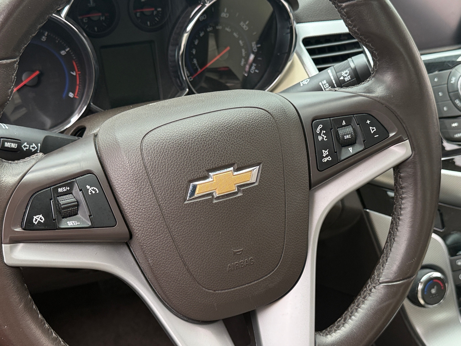 Thumbnail: 2014 Chevrolet Cruze - 4