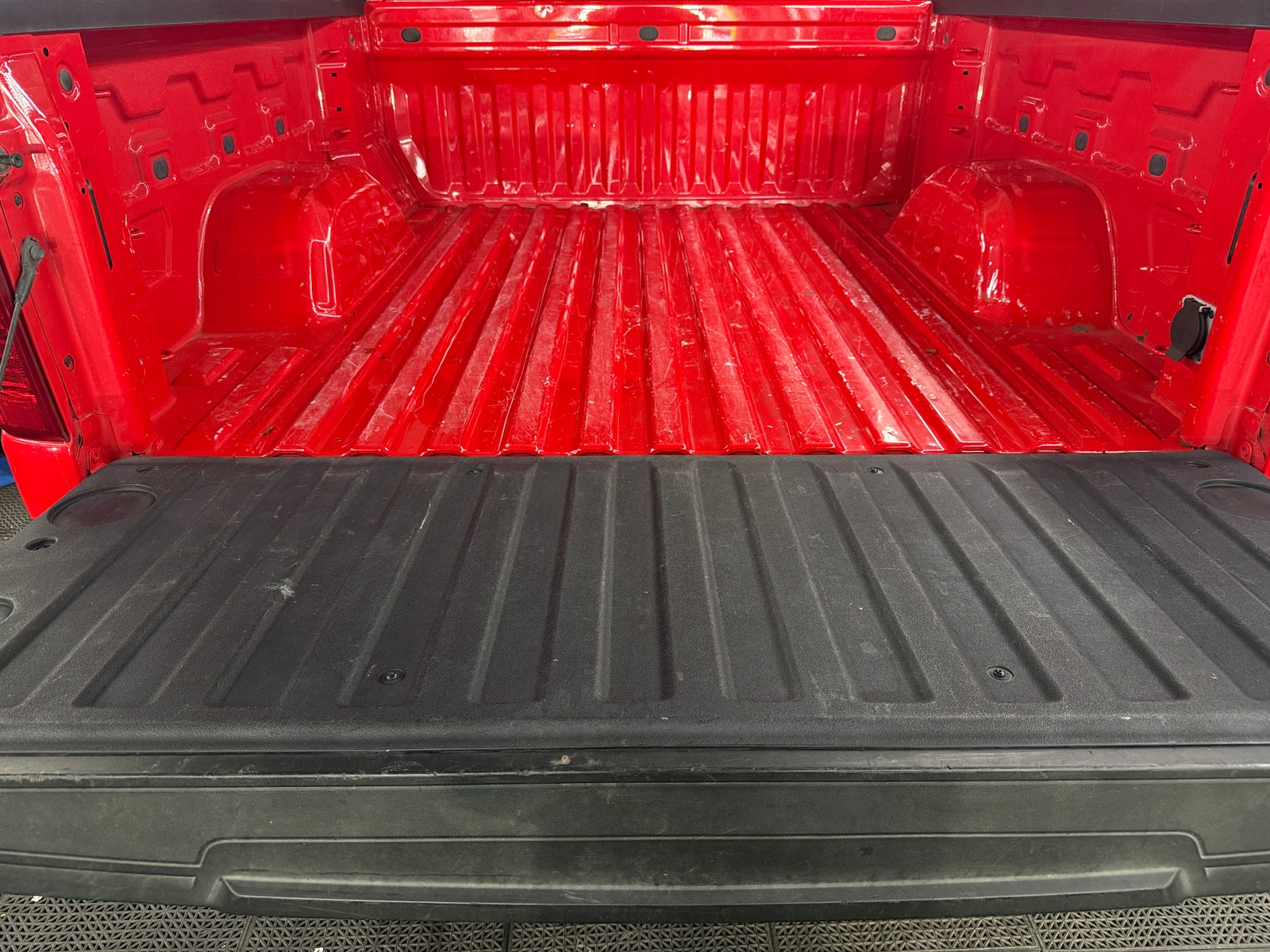 Thumbnail: 2025 Chevrolet Silverado 1500 - 7