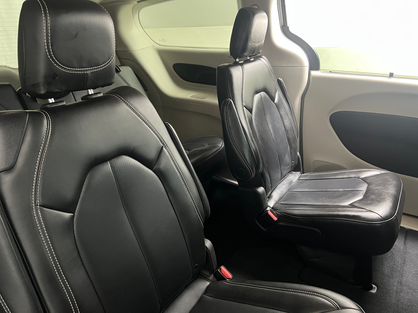 Thumbnail: 2024 Chrysler Pacifica - 5