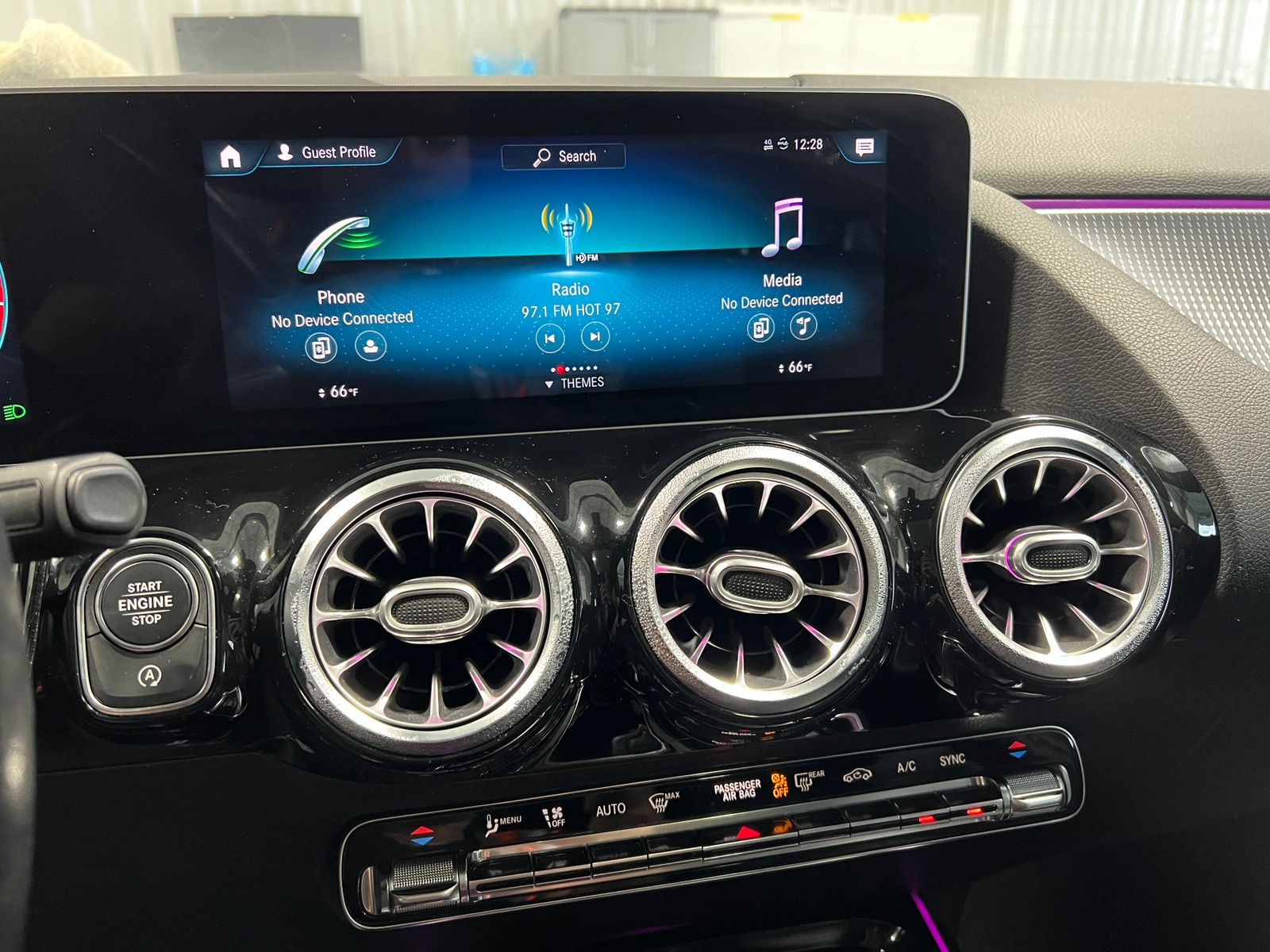 Thumbnail: 2021 Mercedes-Benz GLA - 3