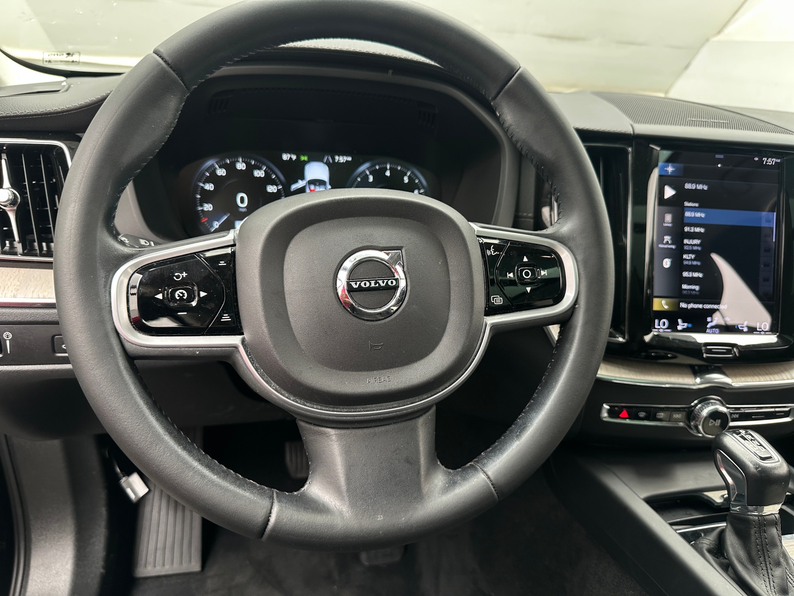 Thumbnail: 2021 Volvo XC60 - 4