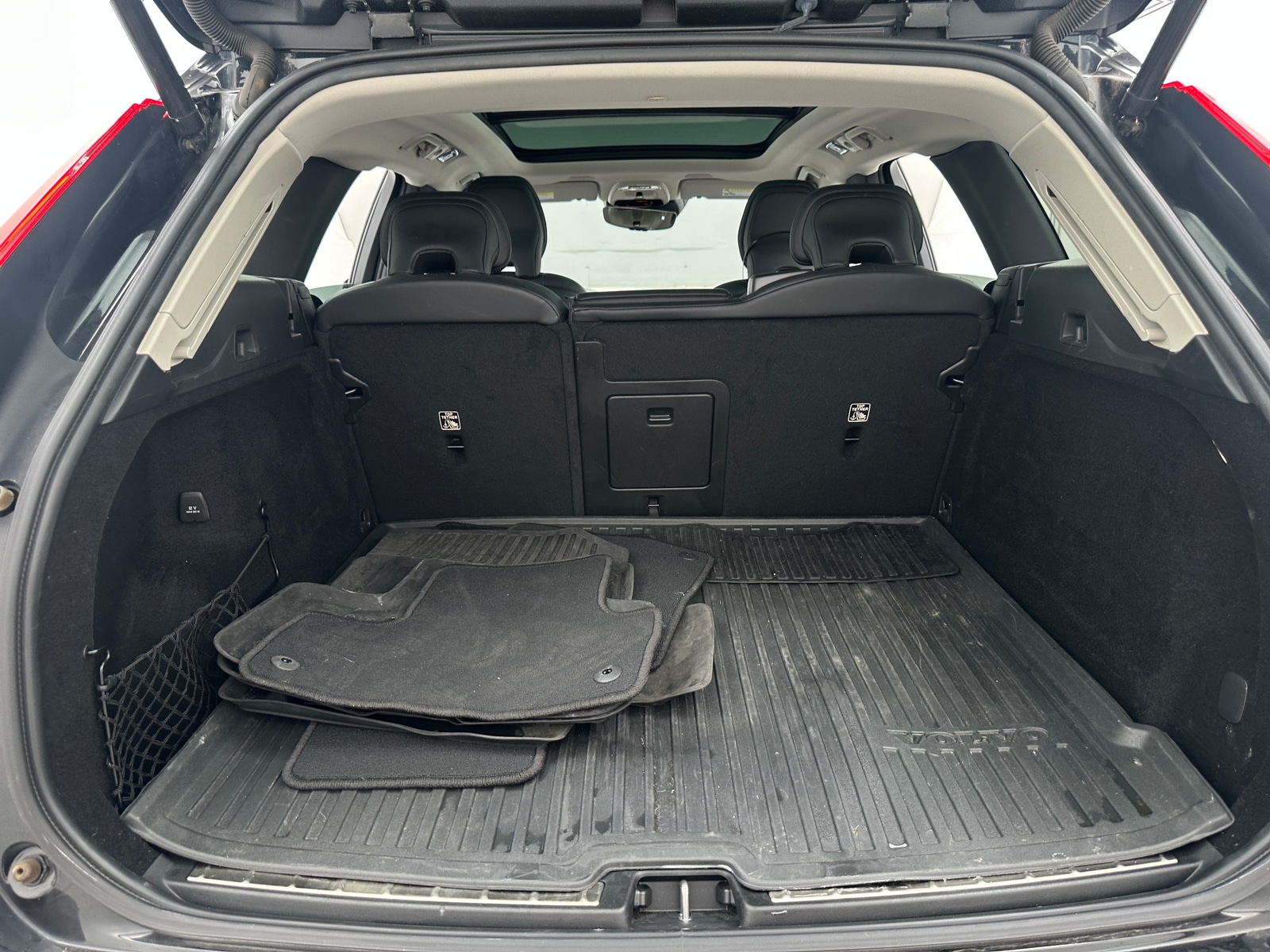 Thumbnail: 2021 Volvo XC60 - 6