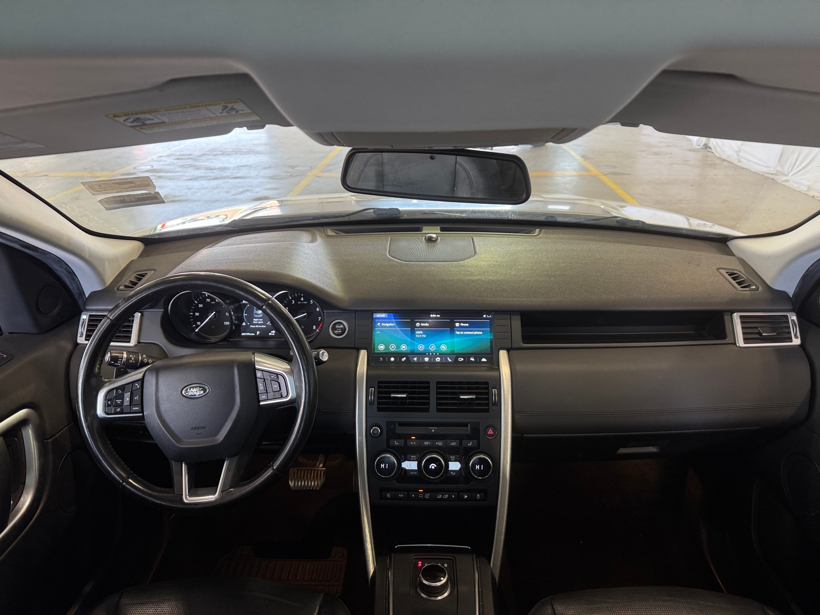Thumbnail: 2018 Land Rover Discovery Sport - 2
