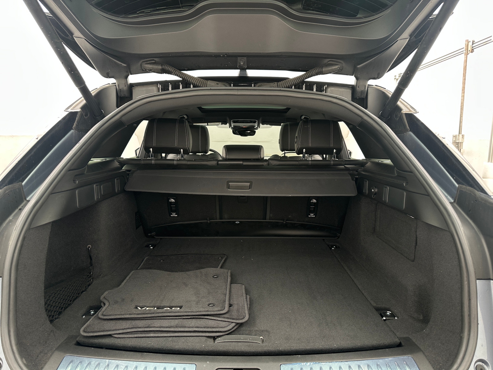Thumbnail: 2021 Land Rover Range Rover Velar - 7