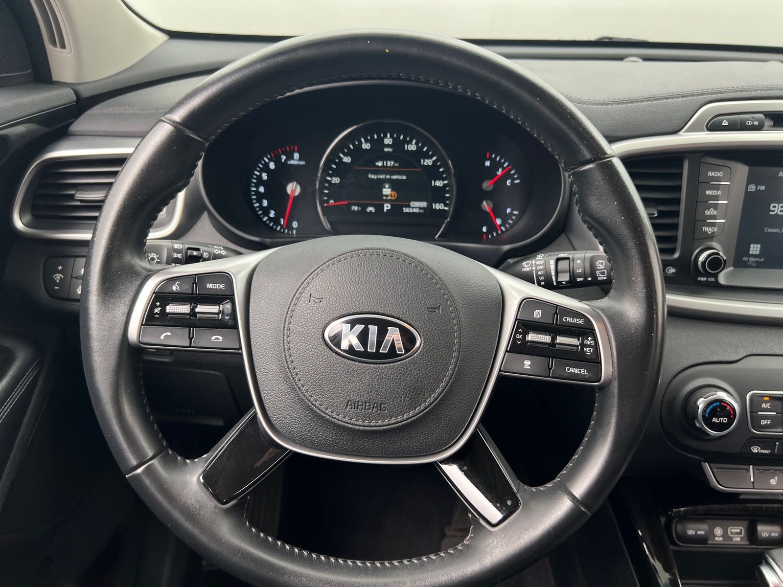 Thumbnail: 2019 Kia Sorento - 4