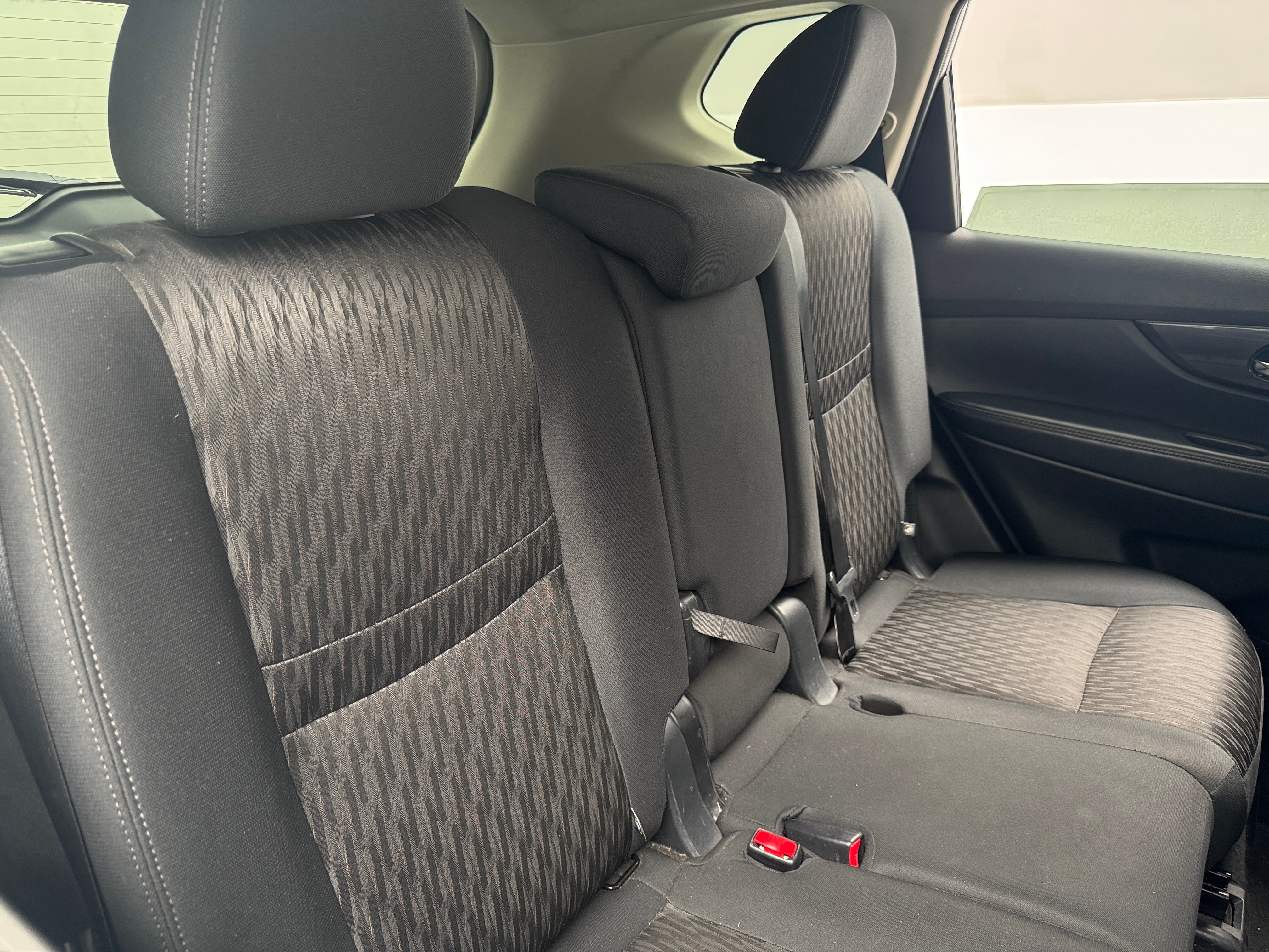 Used 2020 Nissan Rogue SV with VIN 5N1AT2MV5LC780492 for sale in Pewaukee, WI