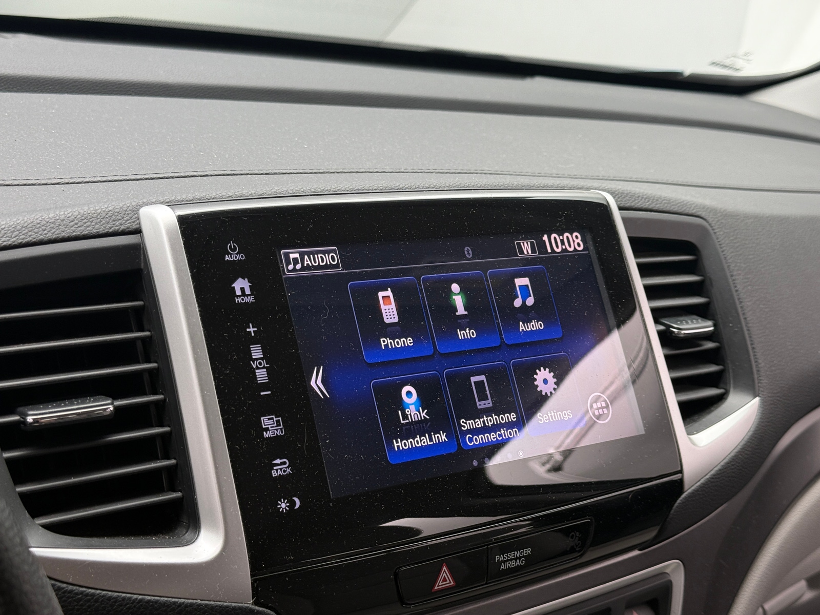Thumbnail: 2017 Honda Pilot - 4
