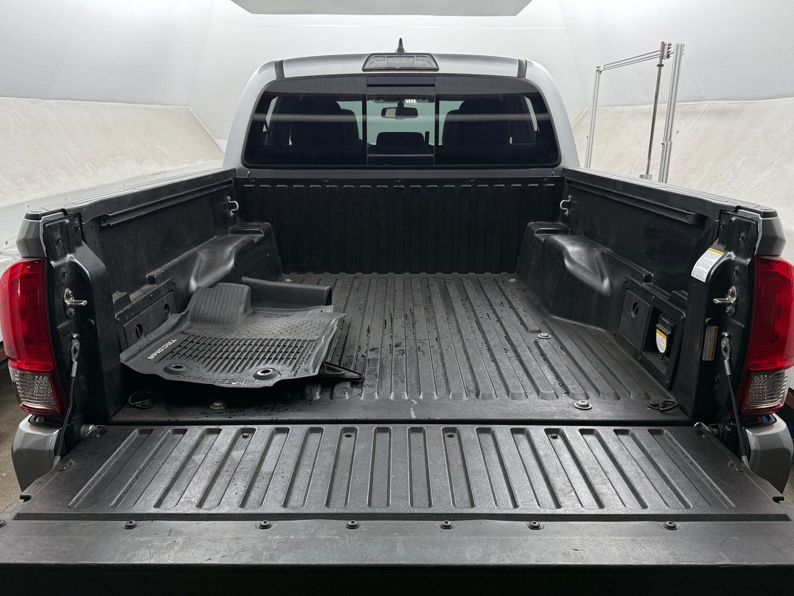 Thumbnail: 2017 Toyota Tacoma - 7
