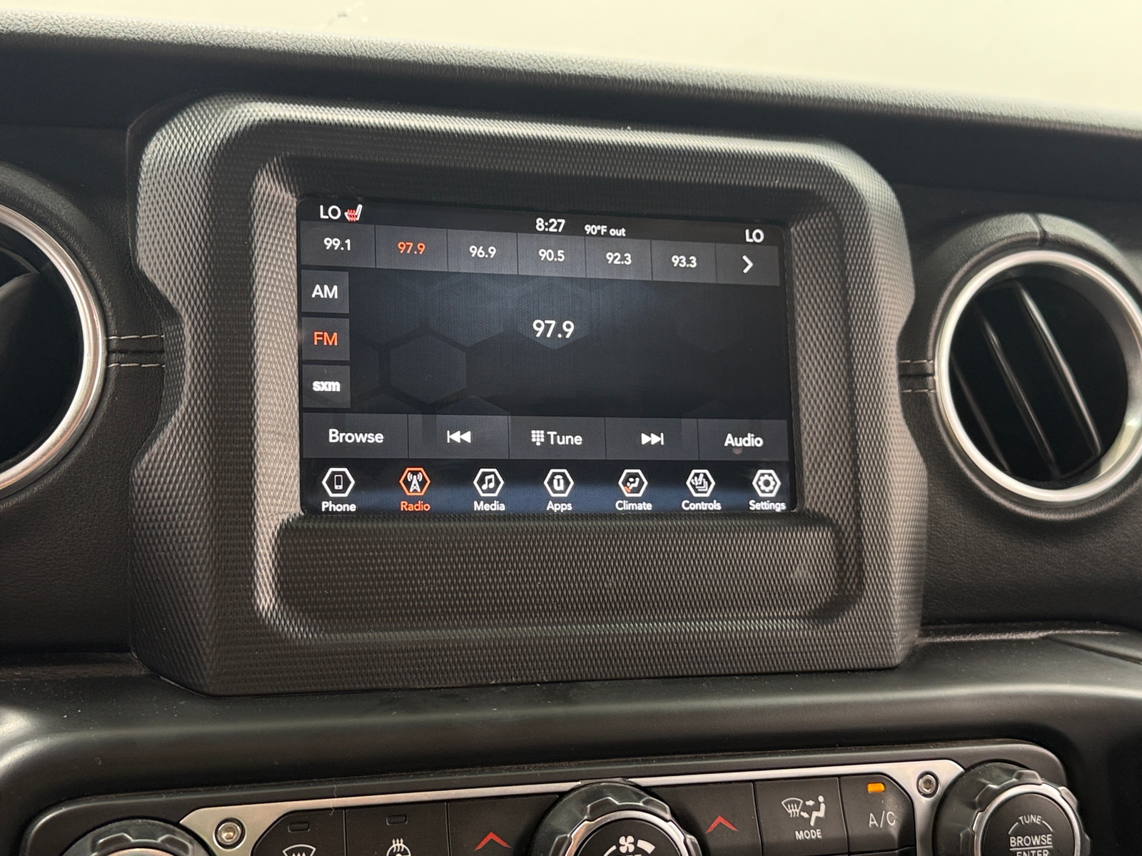 Thumbnail: 2020 Jeep Gladiator - 3