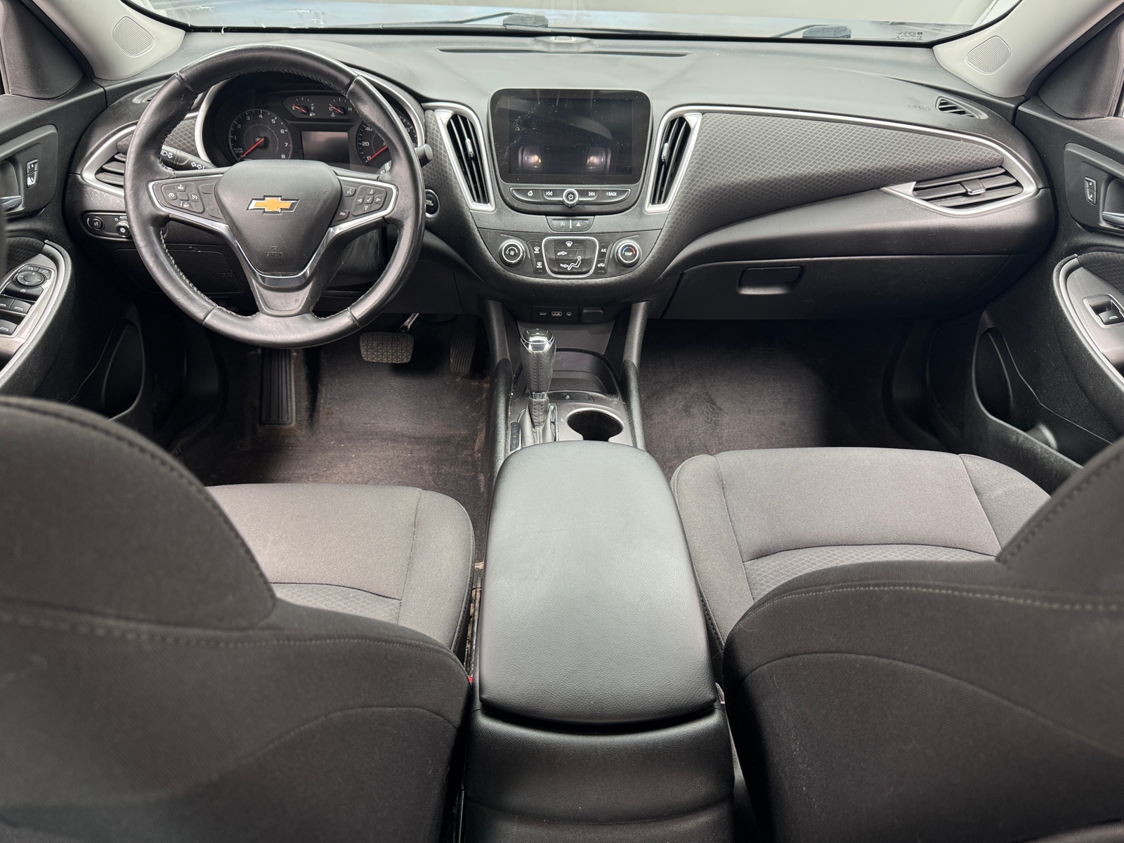 Thumbnail: 2020 Chevrolet Malibu - 3