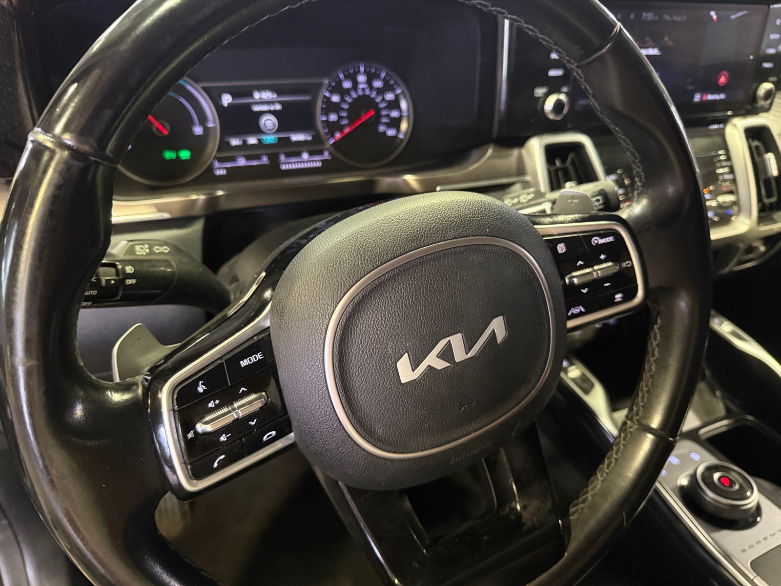 Thumbnail: 2022 Kia Sorento - 4