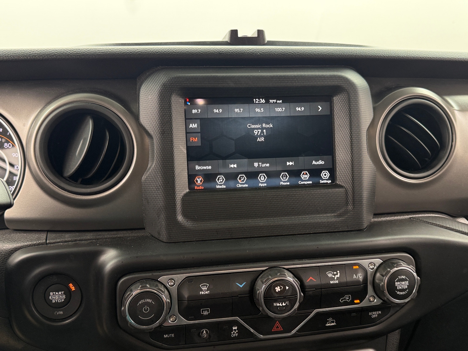 Thumbnail: 2022 Jeep Gladiator - 4