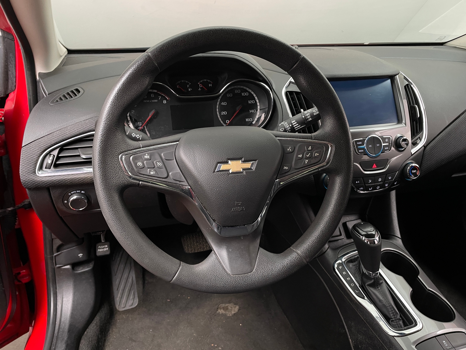 Thumbnail: 2017 Chevrolet Cruze - 5