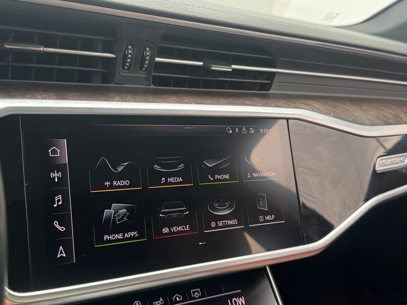 Thumbnail: 2020 Audi A6 - 3