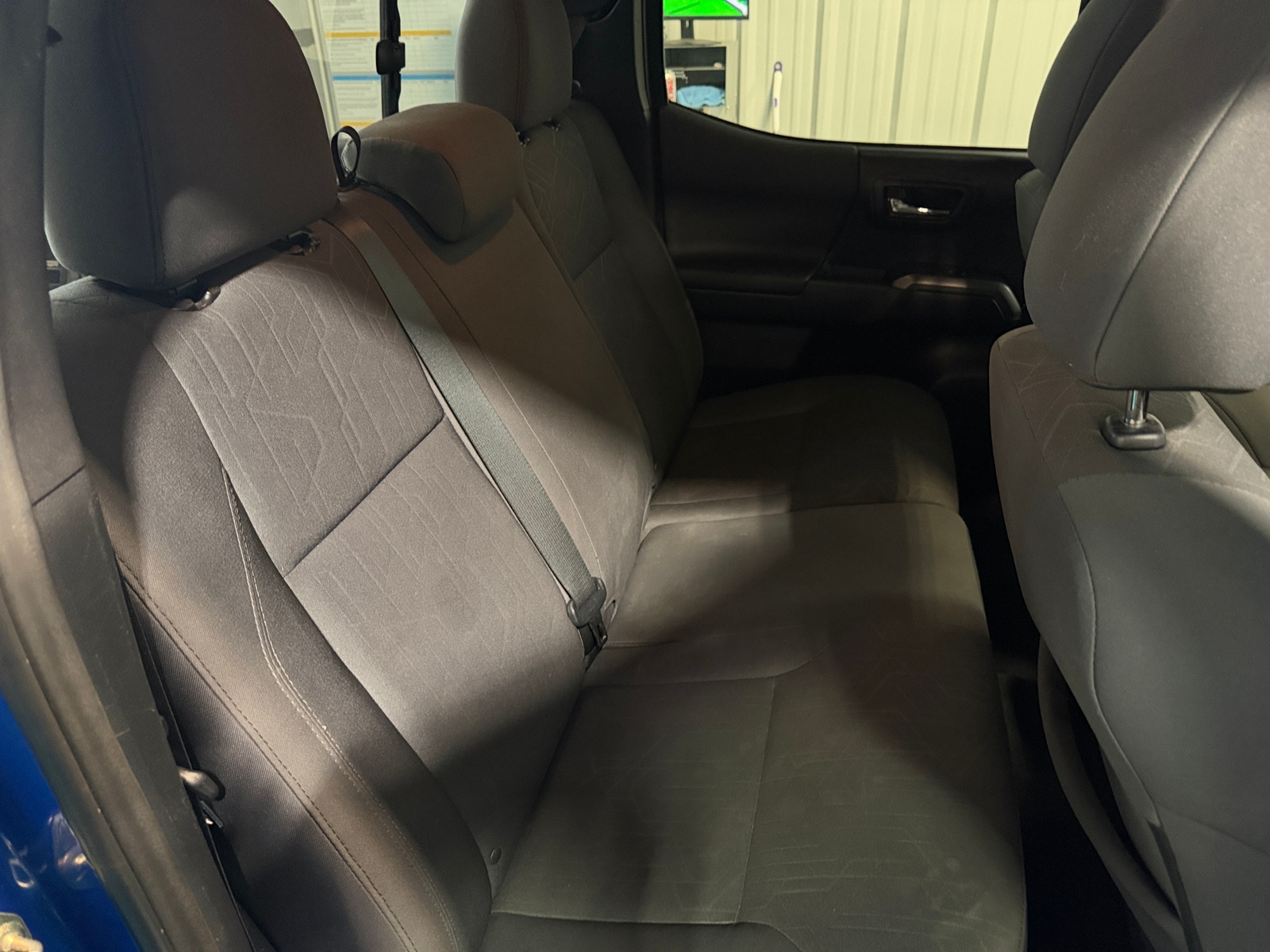 Thumbnail: 2016 Toyota Tacoma - 6