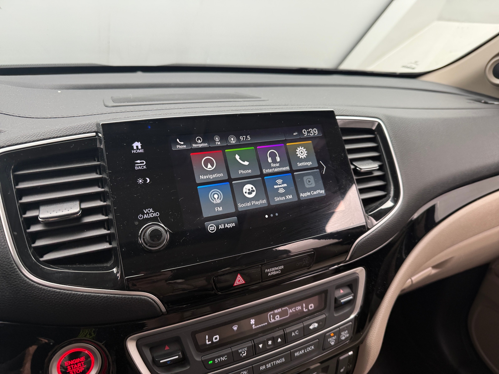 Thumbnail: 2019 Honda Pilot - 3