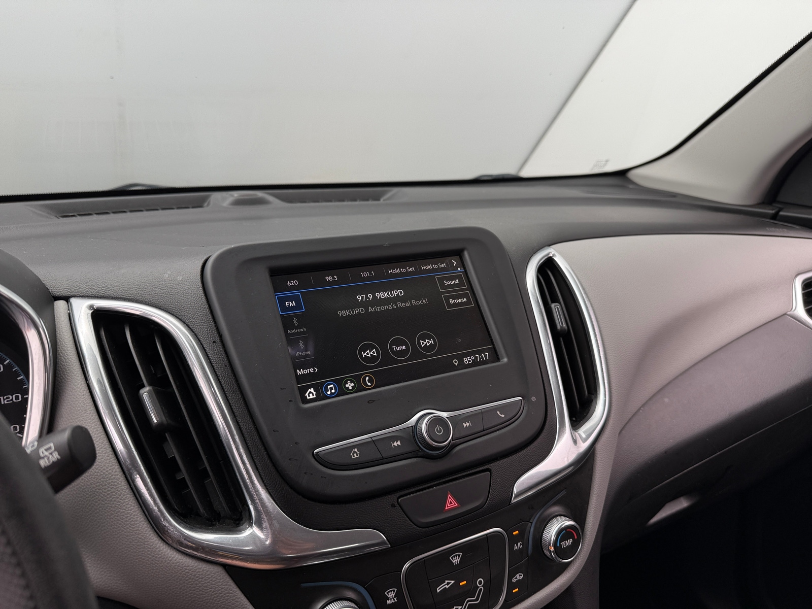 Thumbnail: 2019 Chevrolet Equinox - 4