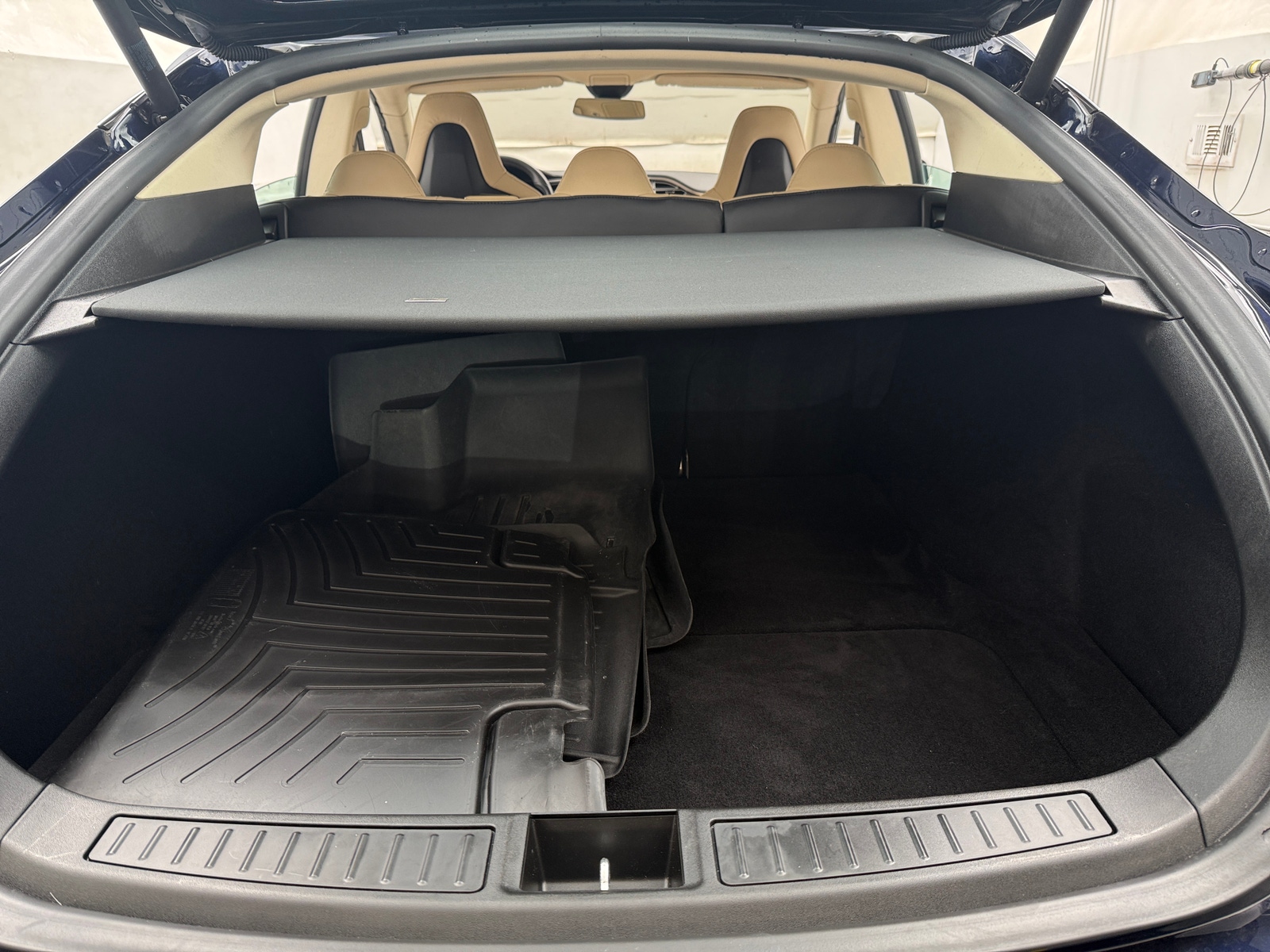 Thumbnail: 2014 Tesla Model S - 6