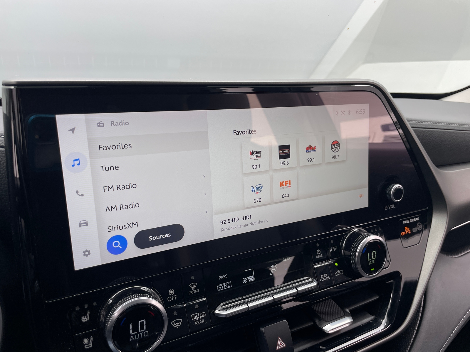 Thumbnail: 2024 Toyota Highlander - 3