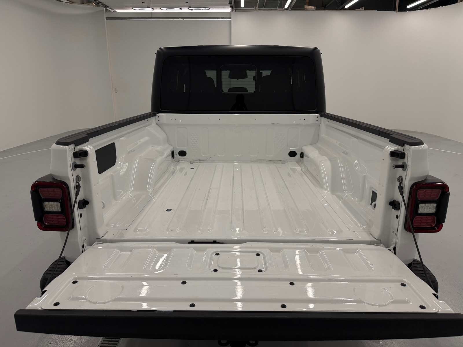 Thumbnail: 2026 Jeep Gladiator - 7