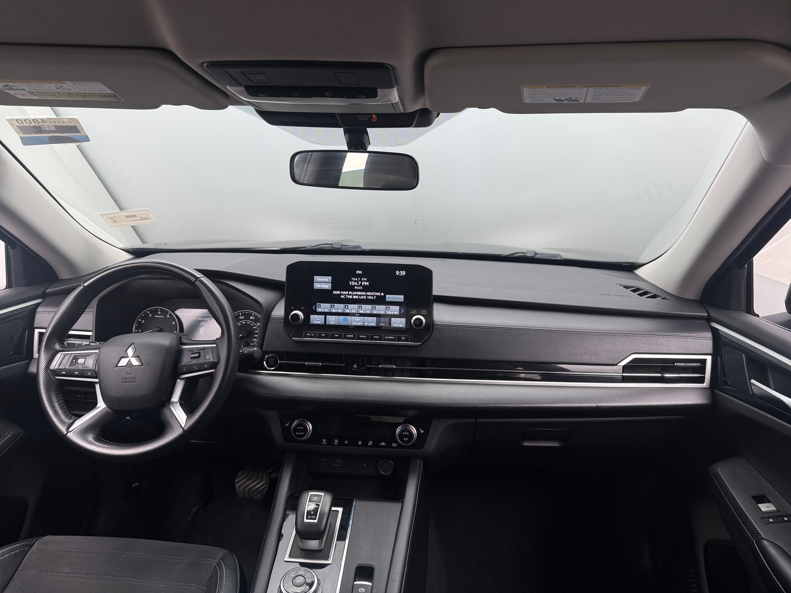 Thumbnail: 2022 Mitsubishi Outlander - 2