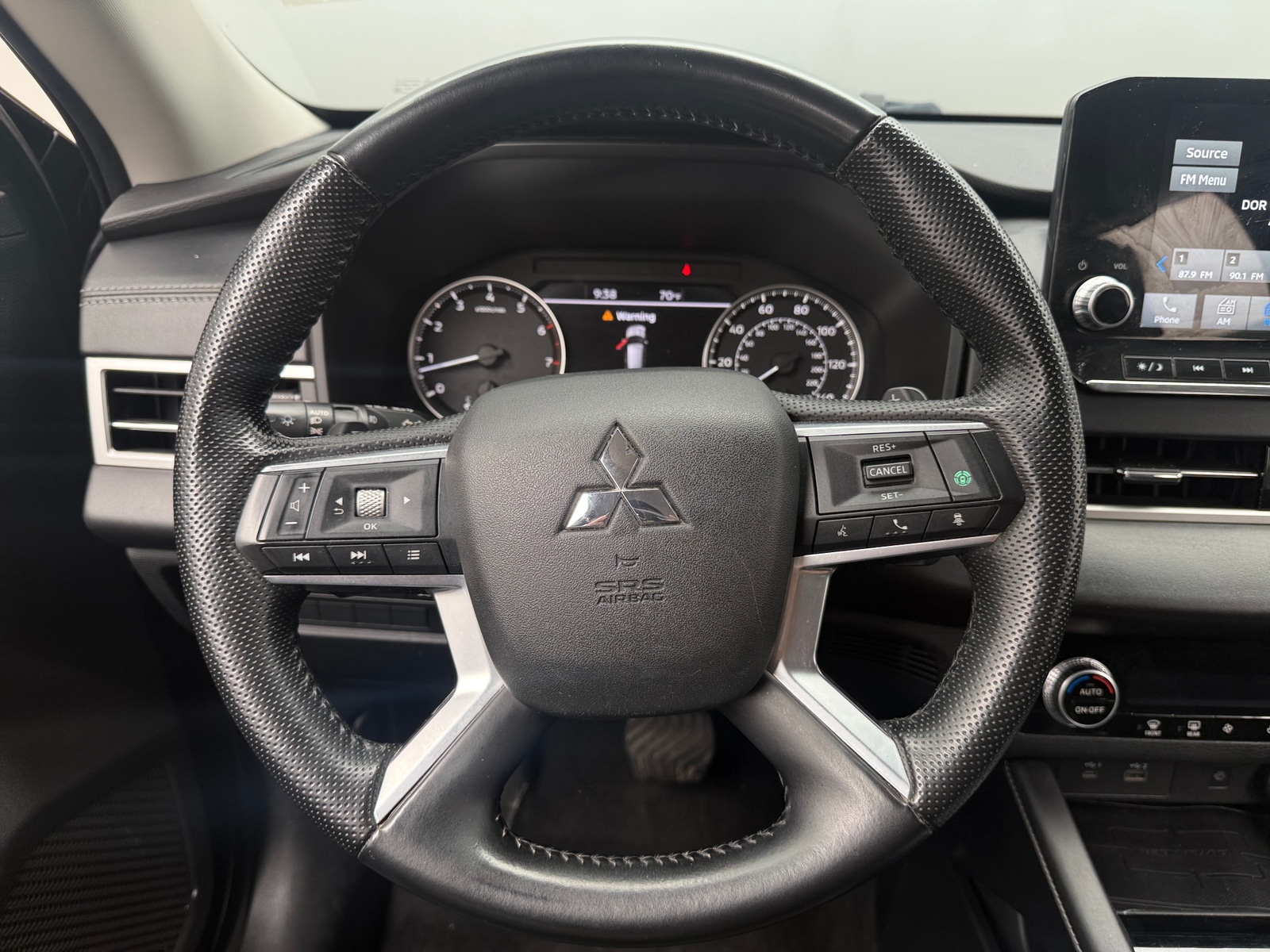Thumbnail: 2022 Mitsubishi Outlander - 4