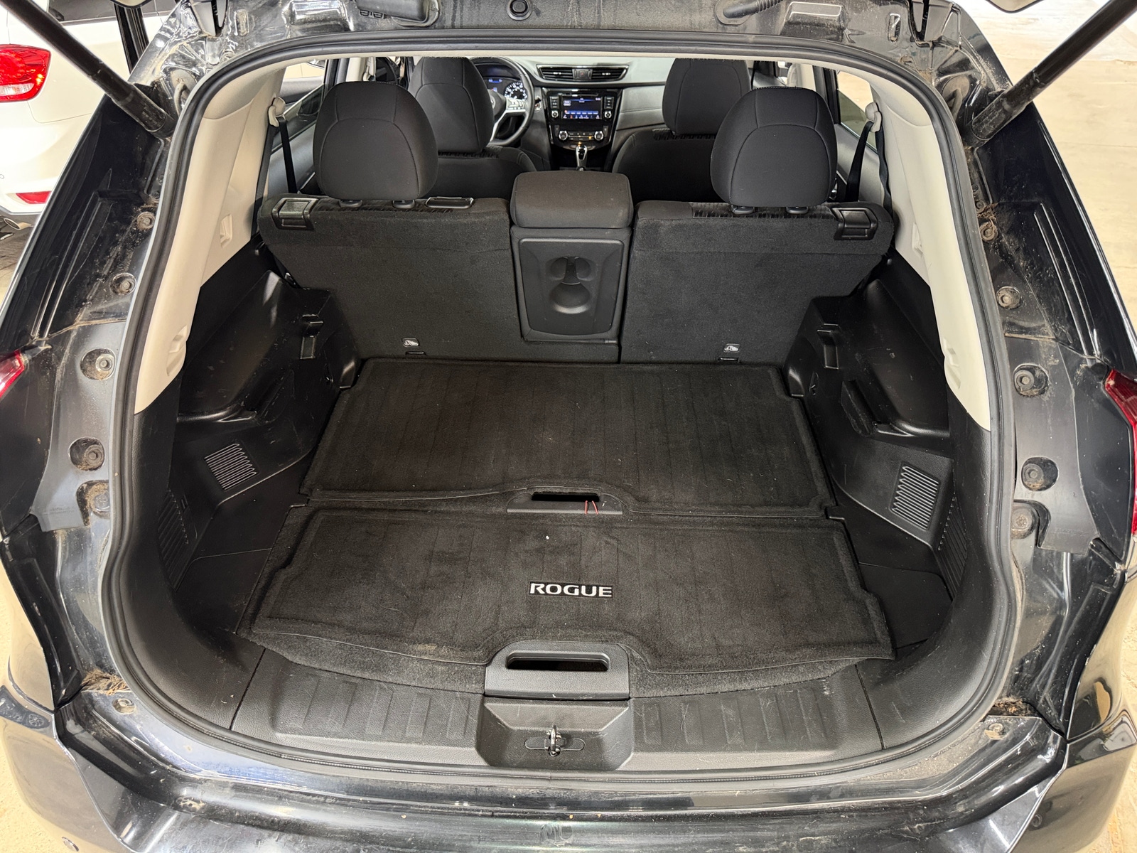 Thumbnail: 2019 Nissan Rogue - 7