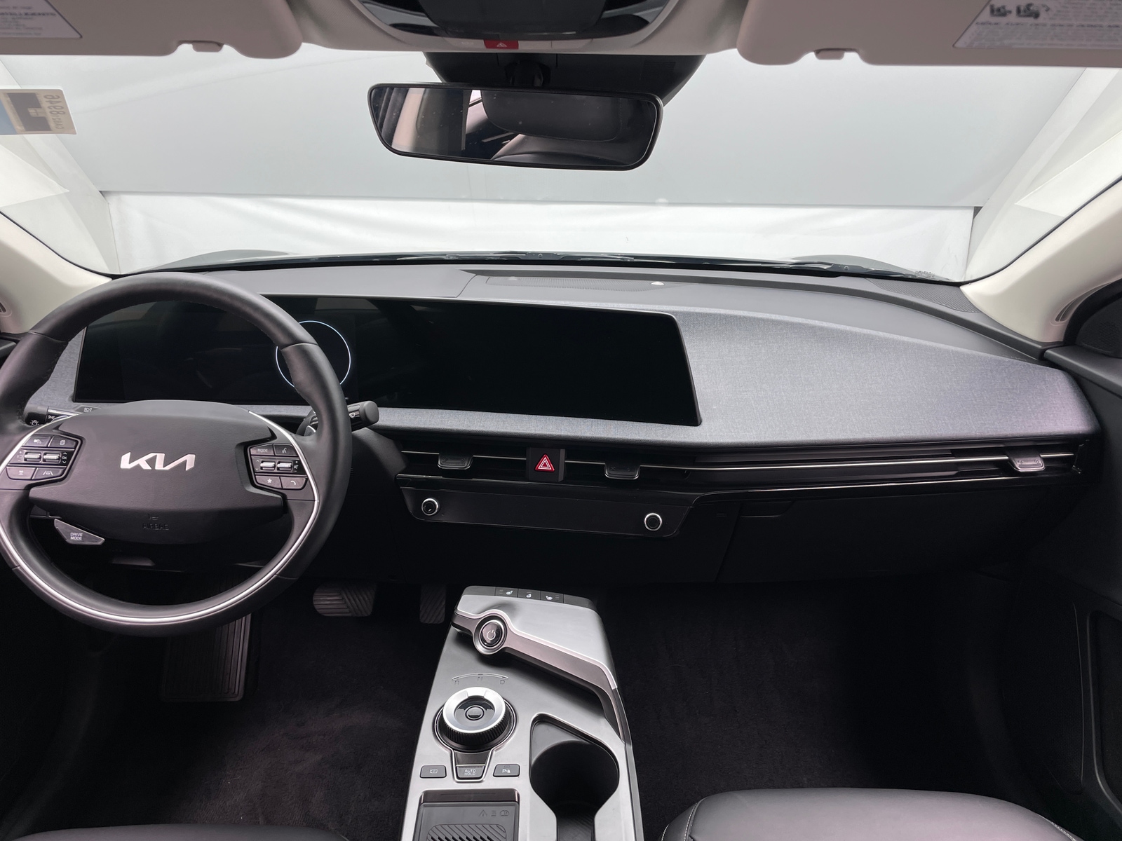 Thumbnail: 2024 Kia EV6 - 2