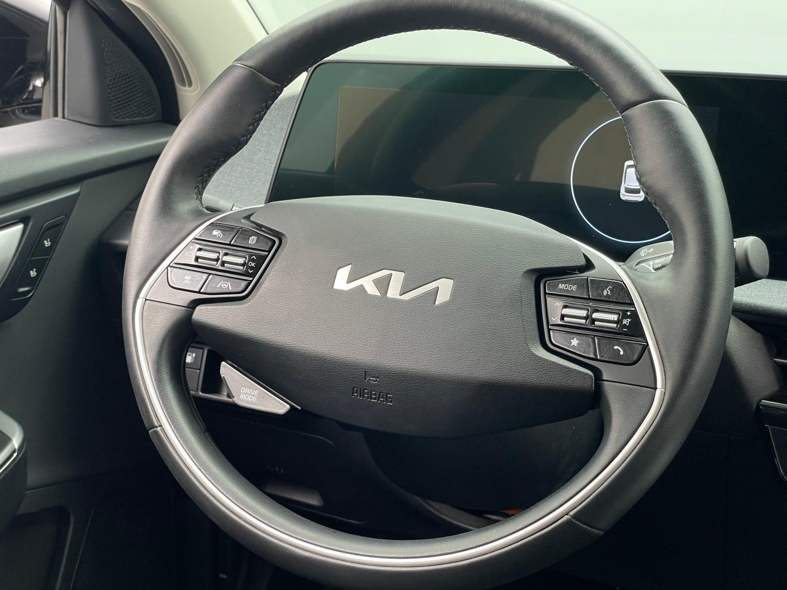Thumbnail: 2024 Kia EV6 - 4