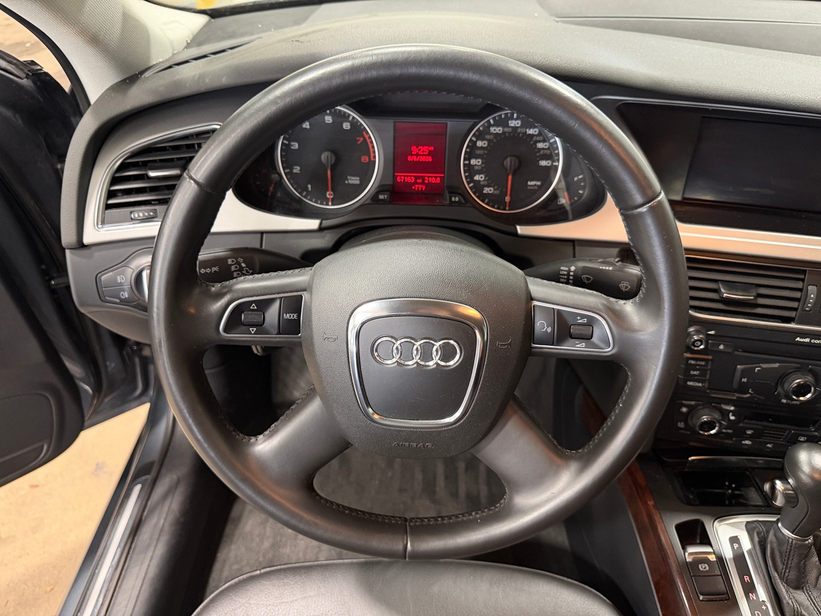 Thumbnail: 2012 Audi A4 - 4