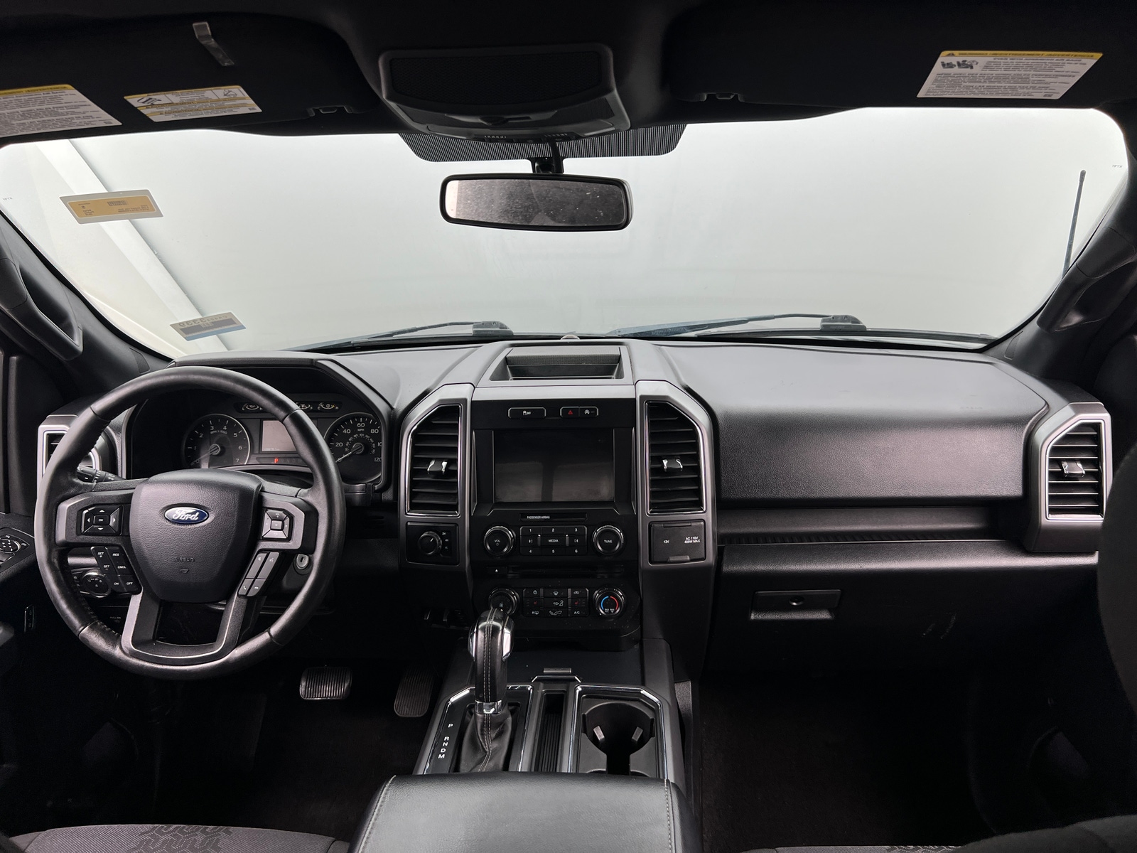 Thumbnail: 2018 Ford Econoline - 3