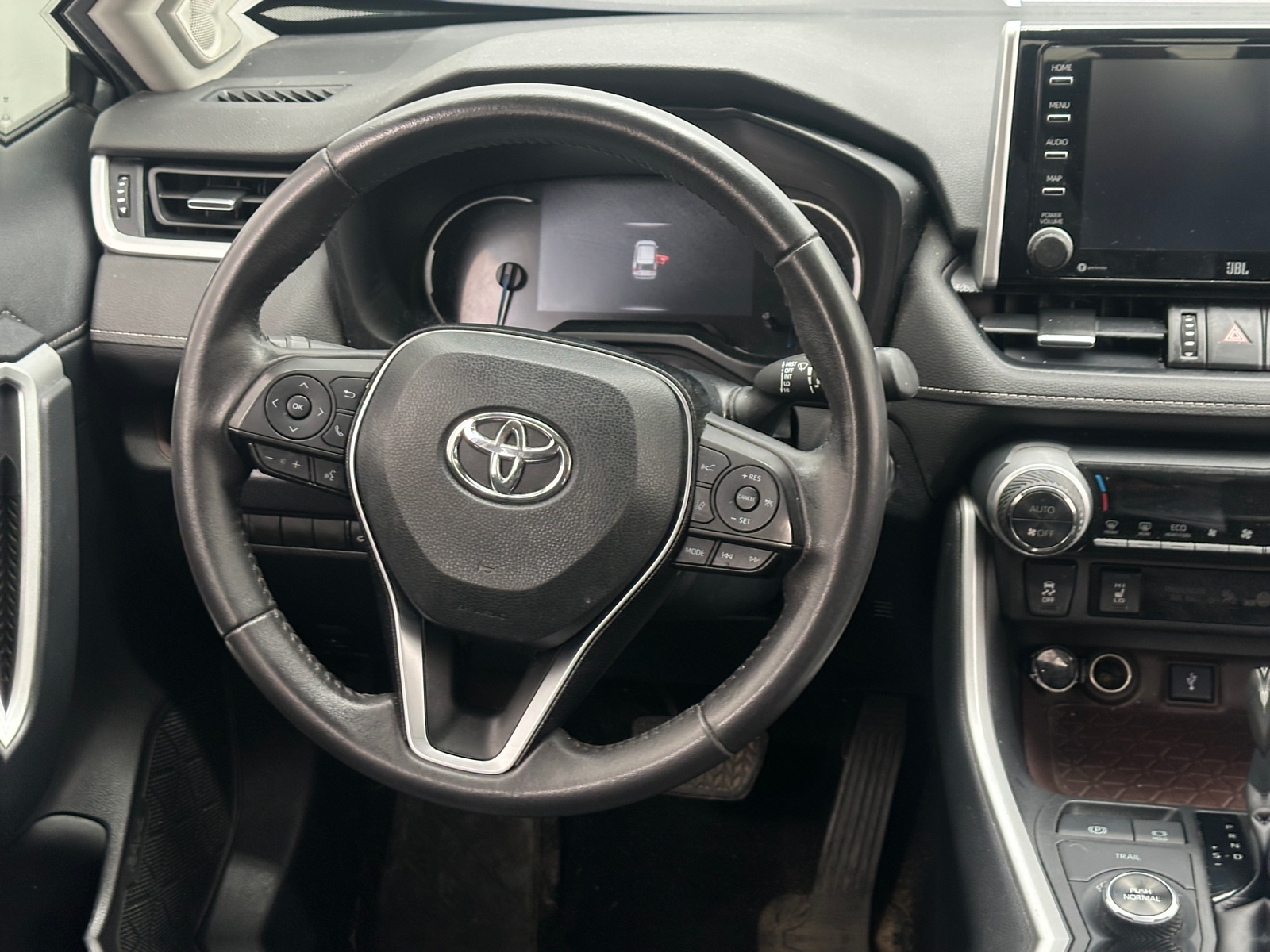 Thumbnail: 2020 Toyota RAV4 - 4