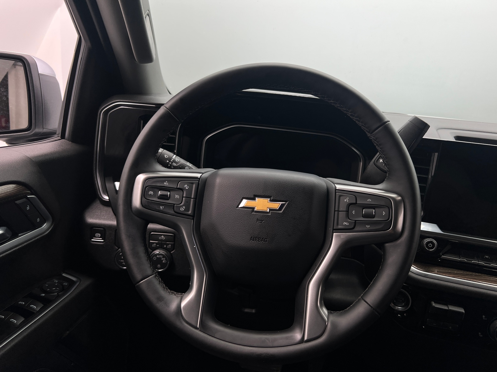 Thumbnail: 2026 Chevrolet Silverado 1500 - 5