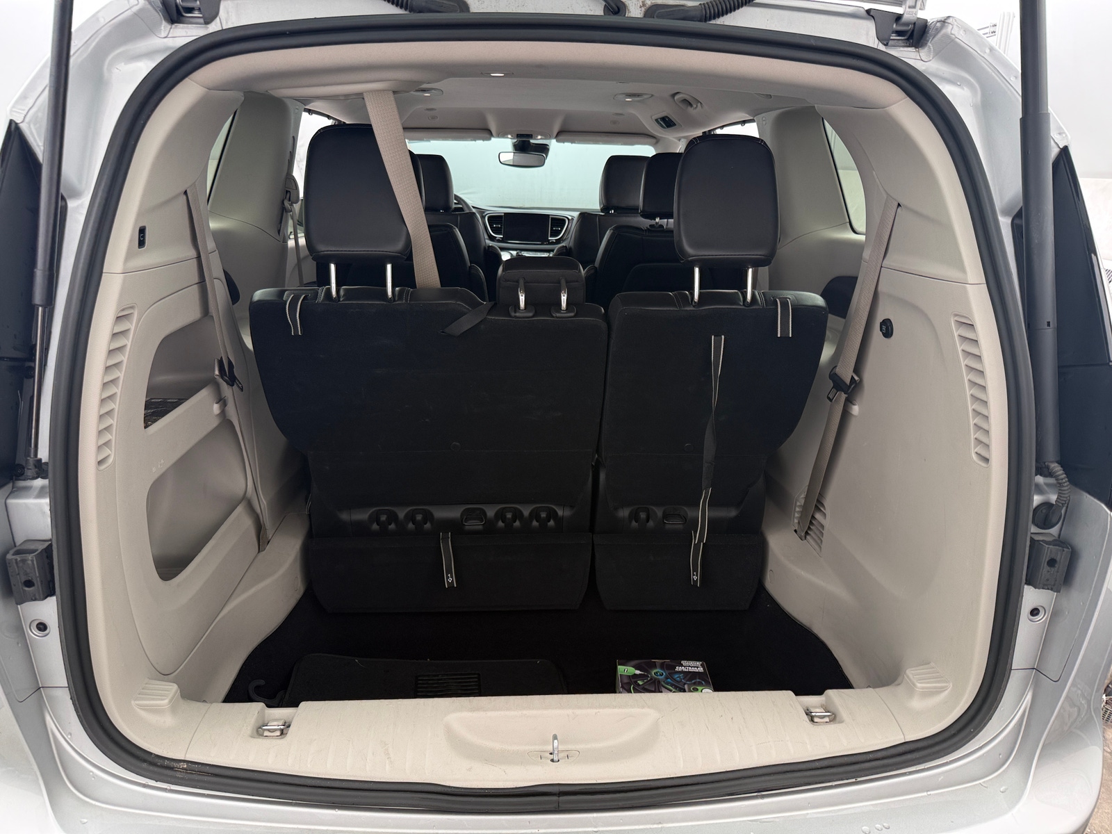 Thumbnail: 2024 Chrysler Pacifica - 6