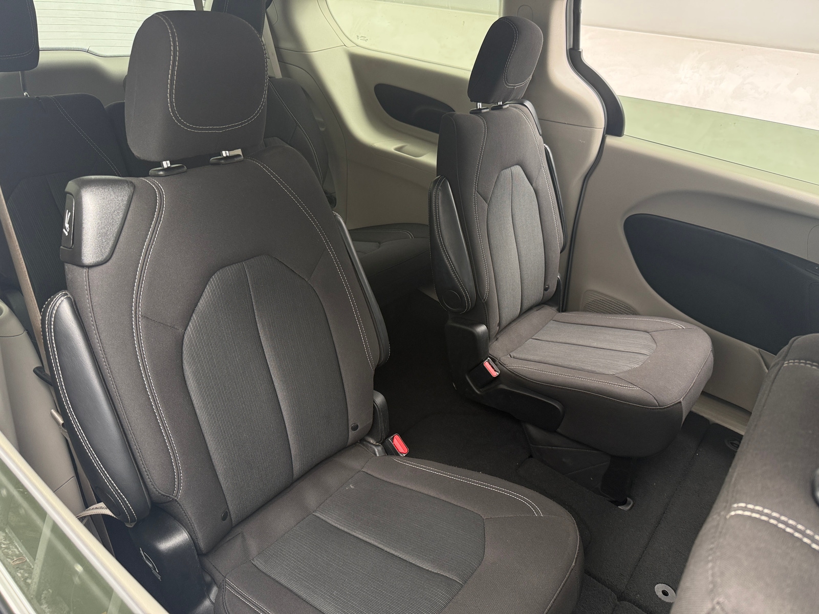 Thumbnail: 2024 Chrysler Voyager - 6