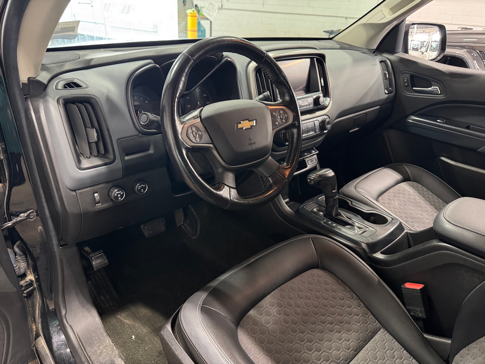 Thumbnail: 2017 Chevrolet Colorado - 2