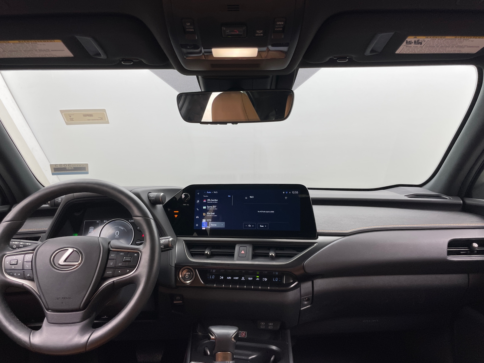 Thumbnail: 2024 Lexus UX - 3
