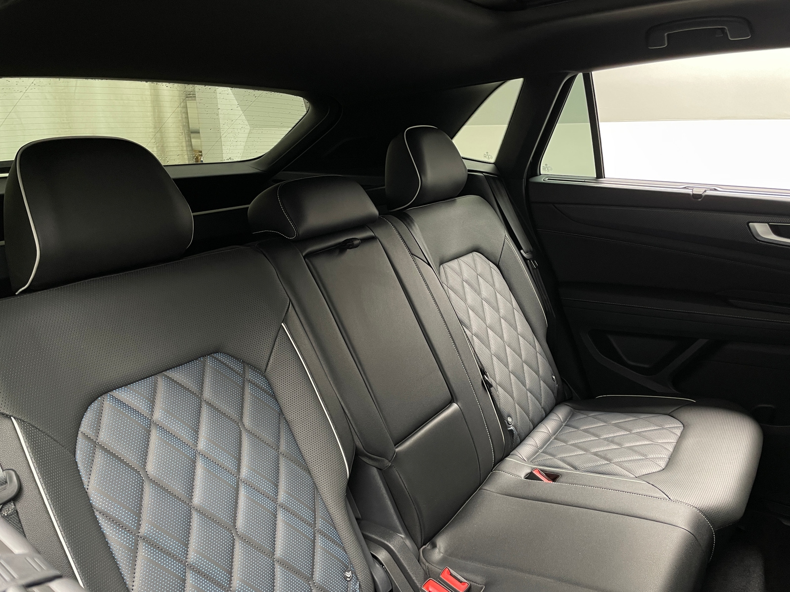 Thumbnail: 2024 Volkswagen Atlas - 5