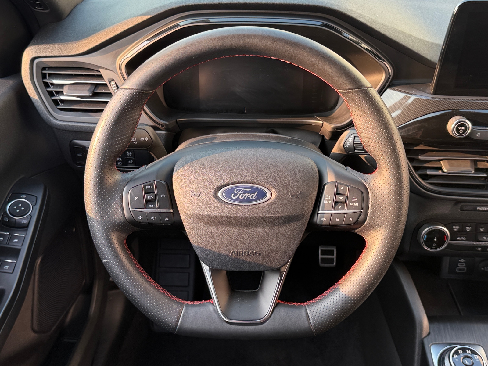 Thumbnail: 2024 Ford Escape - 5