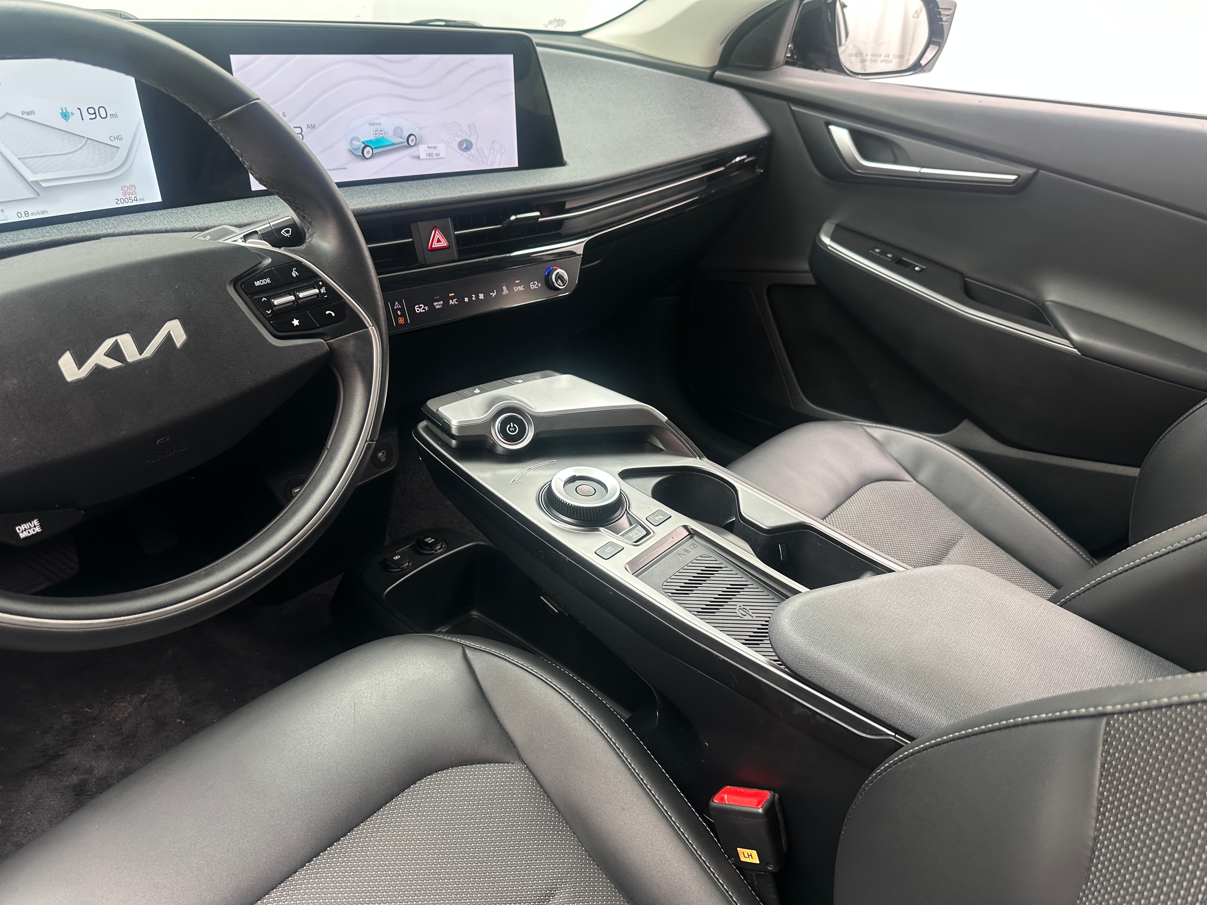 Used 2024 Kia EV6 Light L/R with VIN KNDC34LA1R5620985 for sale in Oak Creek, WI