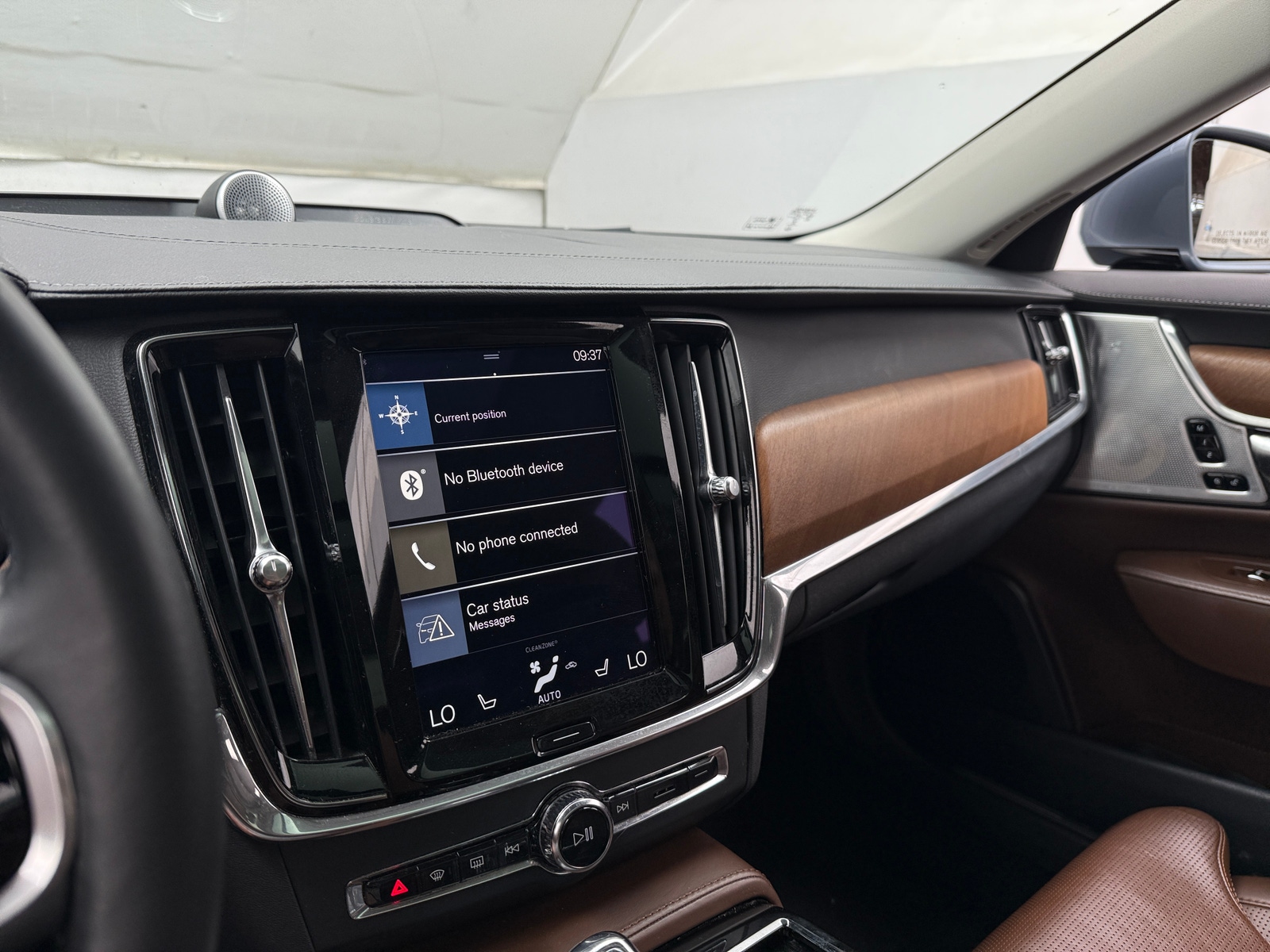 Thumbnail: 2018 Volvo S90 - 3