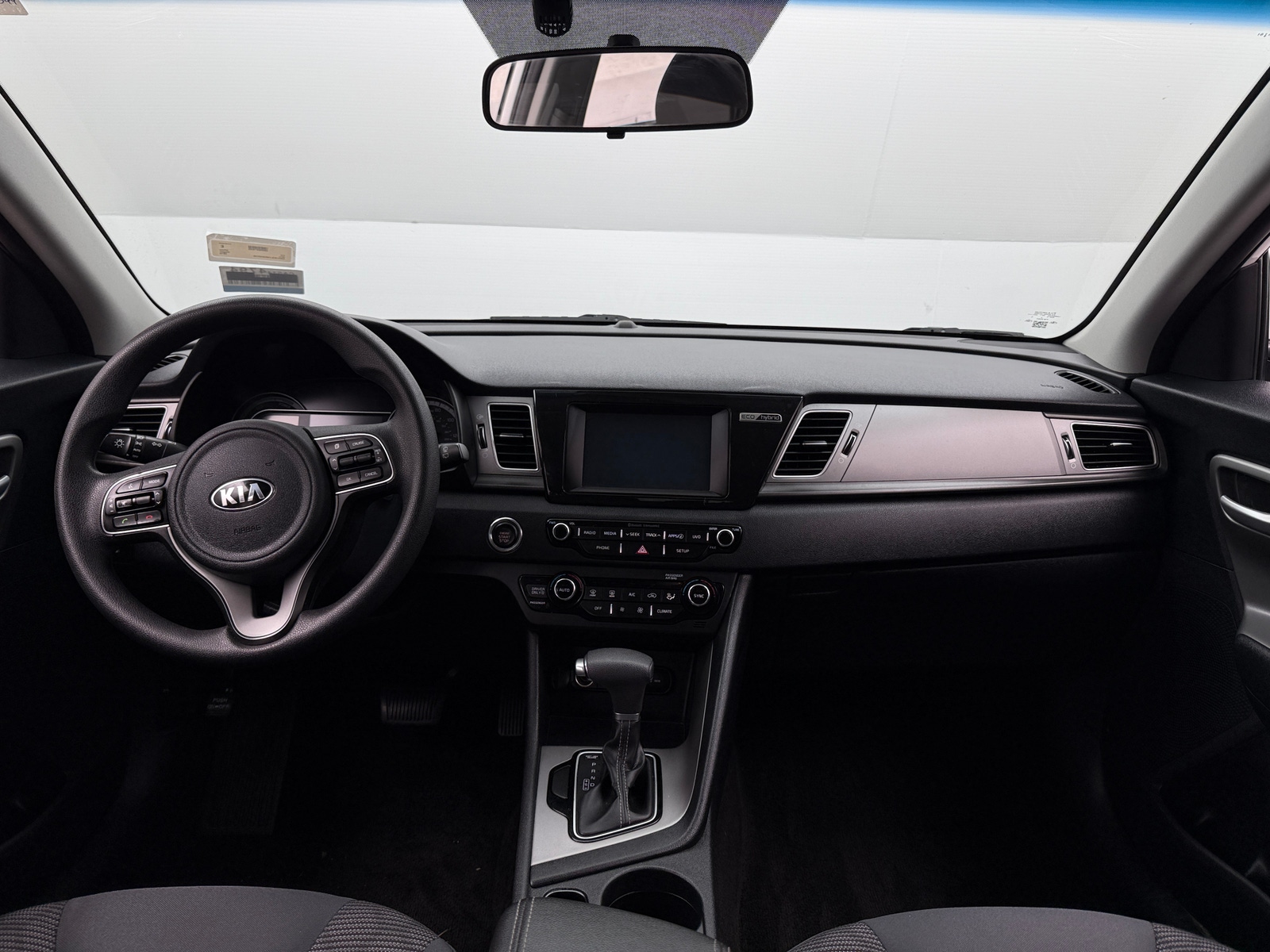 Thumbnail: 2019 Kia Niro - 3