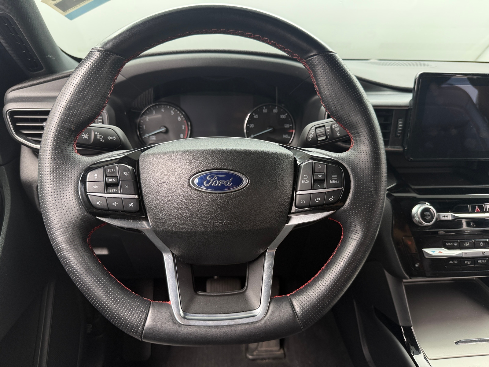 Thumbnail: 2022 Ford Explorer - 4