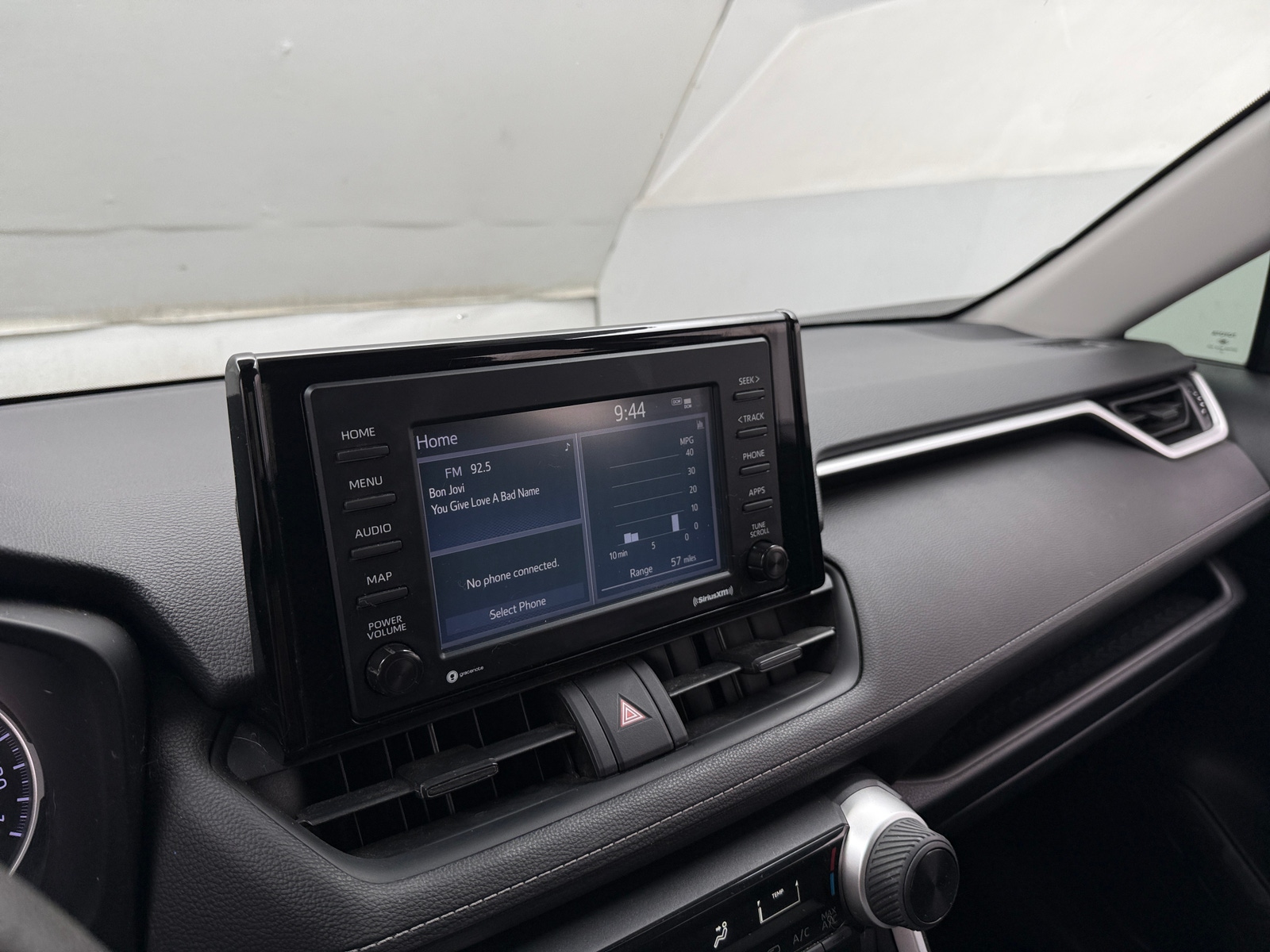Thumbnail: 2020 Toyota RAV4 - 4