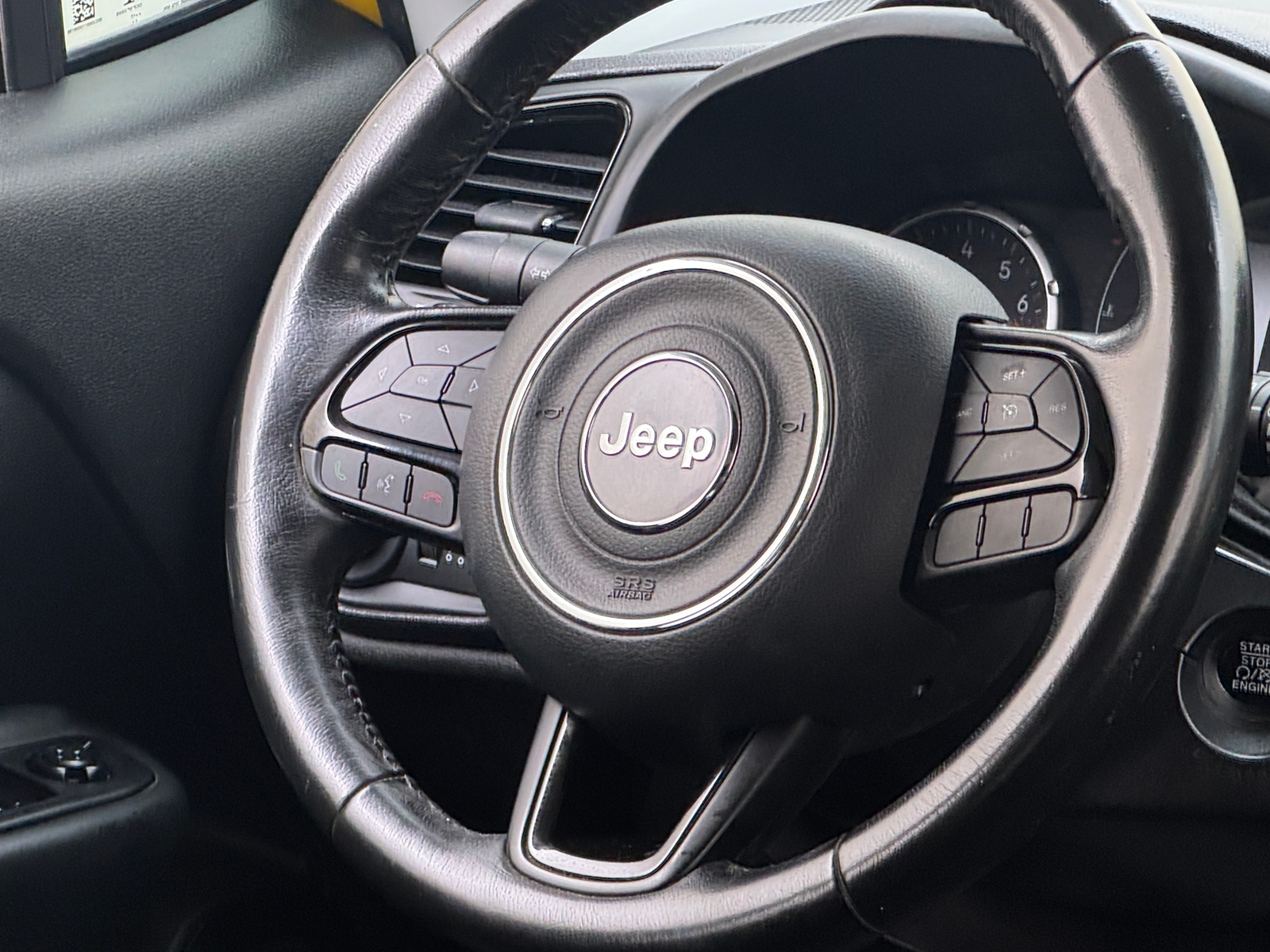 Thumbnail: 2017 Jeep Renegade - 5