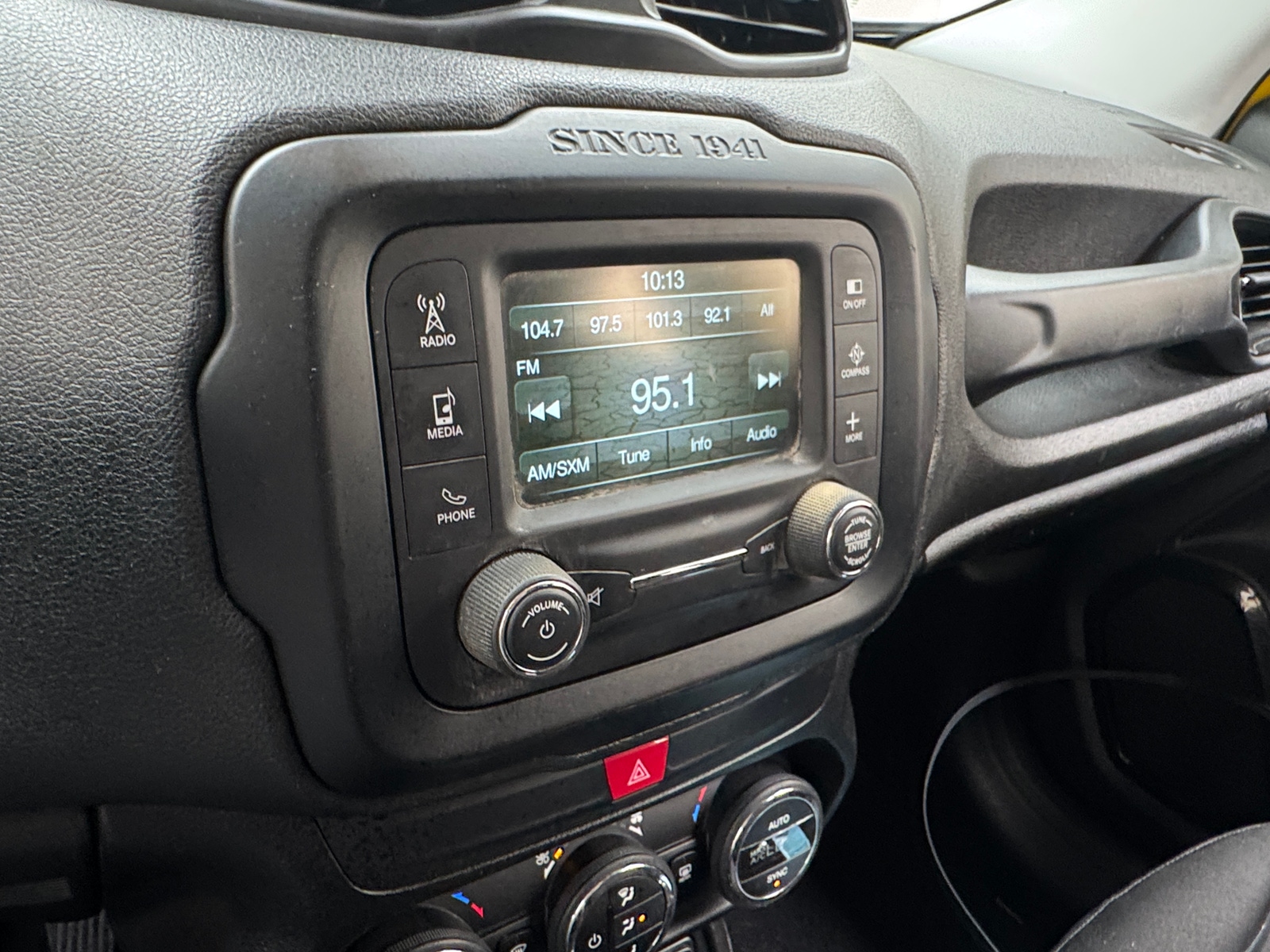 Thumbnail: 2017 Jeep Renegade - 4