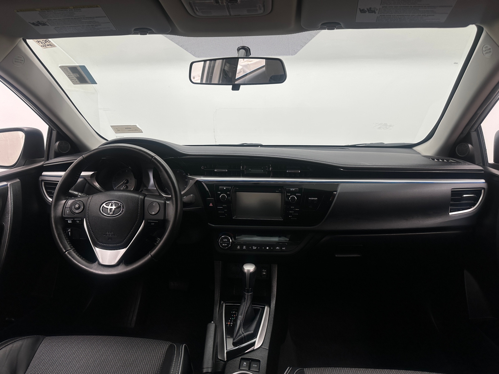 Thumbnail: 2016 Toyota Corolla - 3