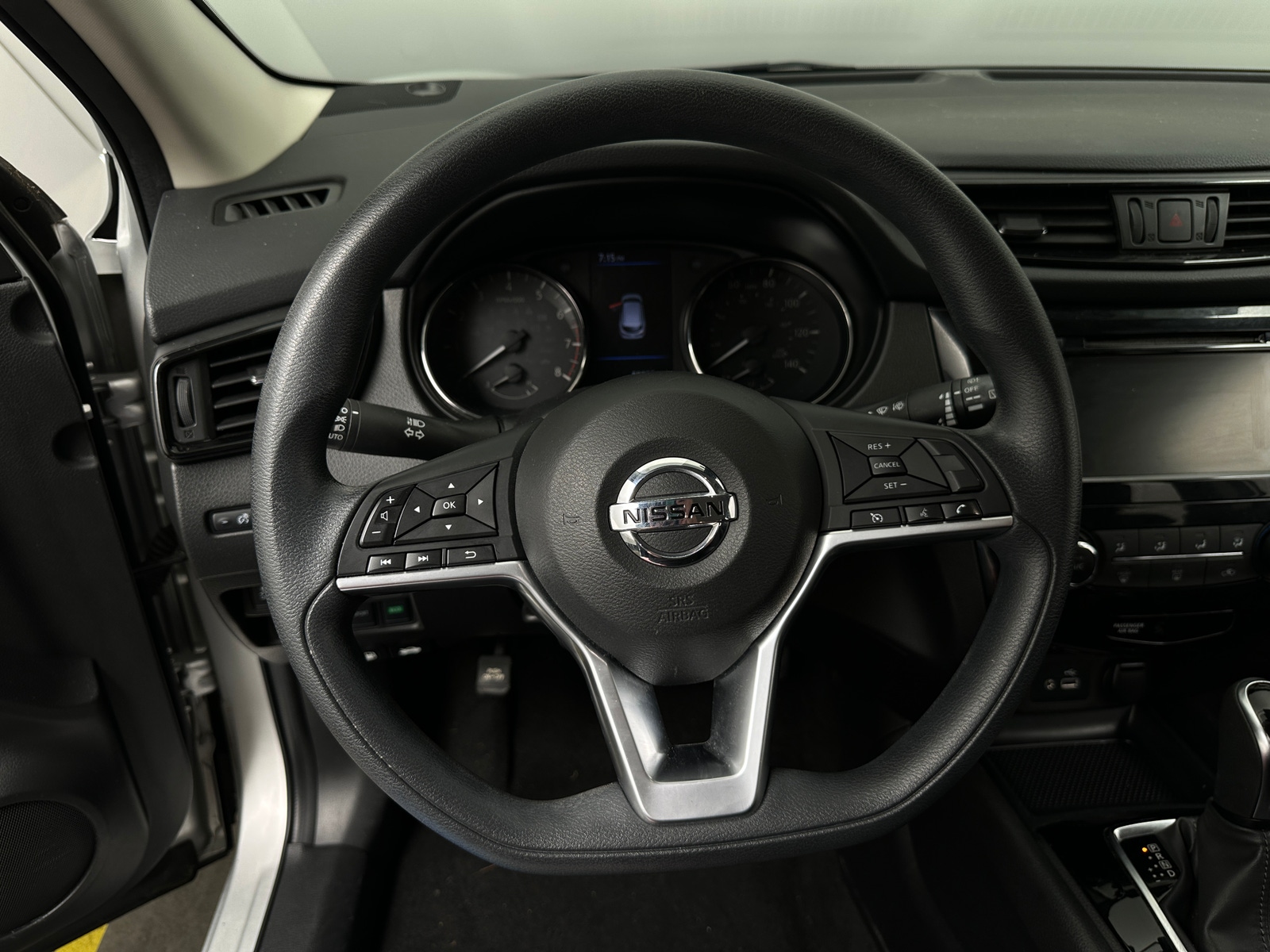 Thumbnail: 2020 Nissan Rogue Sport - 5