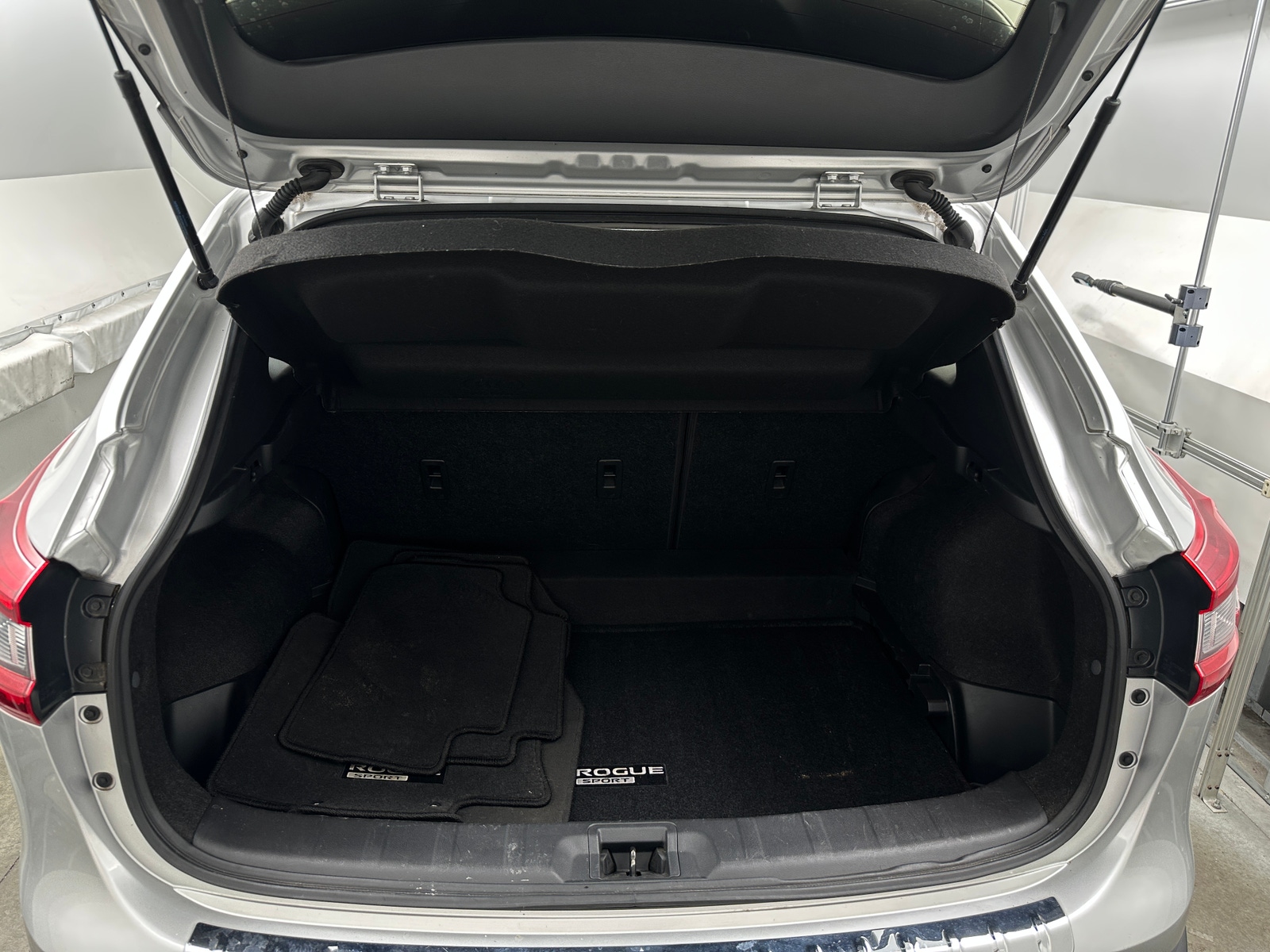Thumbnail: 2020 Nissan Rogue Sport - 7